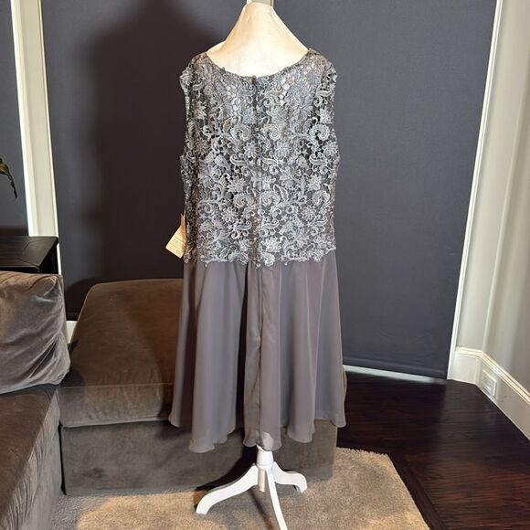 Women’s Gray Chiffon & Lace Formal Dress Matching Jacket Size XXL 20/22 NWT - Picture 7 of 15